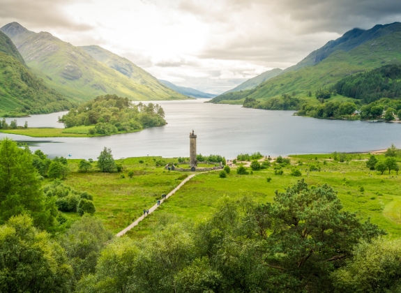 Loch-Lomond_Scotland_Trossachs-National-Park_Scottish highlands by train with Railbookers