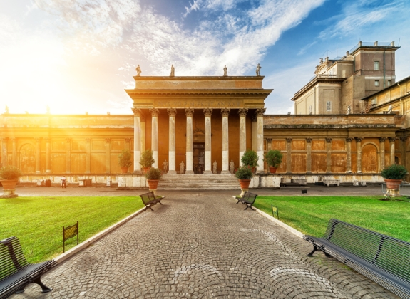 belvedere-courtyard-vatican-rome_italy