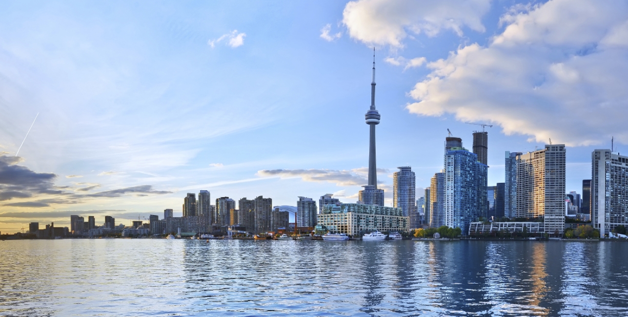 AU-WESTERN-USA-AND-CANADA-Panorama-of-Toronto-skyline-at-sunset-in-Ontario_iStock_000070459487_Double-1800x600 AU-WESTERN-USA-AND-CANADA-Panorama-of-Toronto-skyline-at-sunset-in-Ontario_iStock_000070459487_Double-1800x600