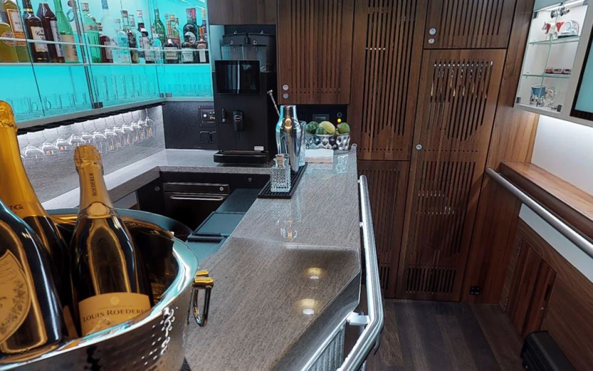 Glacier-Bar-Excellence-Class-1800x600
