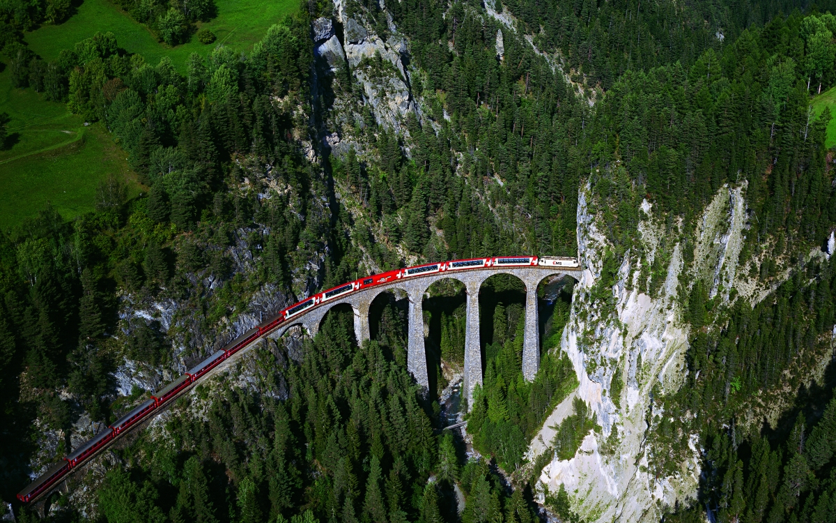 Glacier Express crossing the Landwasser Viaduct