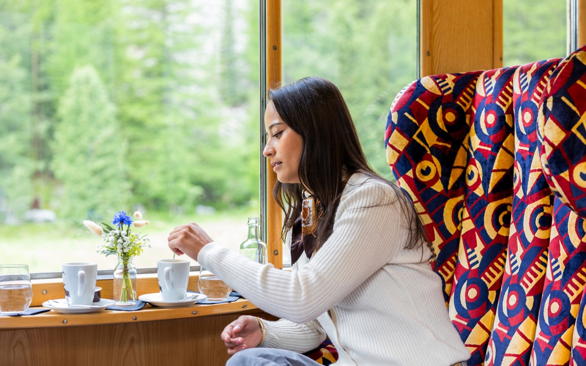 ©Rhaetian Railway bernina pullman class salonwagen auf der berninalinie