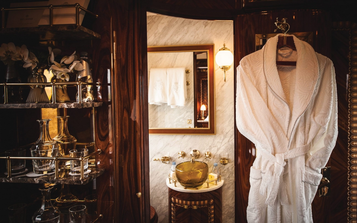 inside view of the grand suite, Istanbul bathroom onboard the VSOE