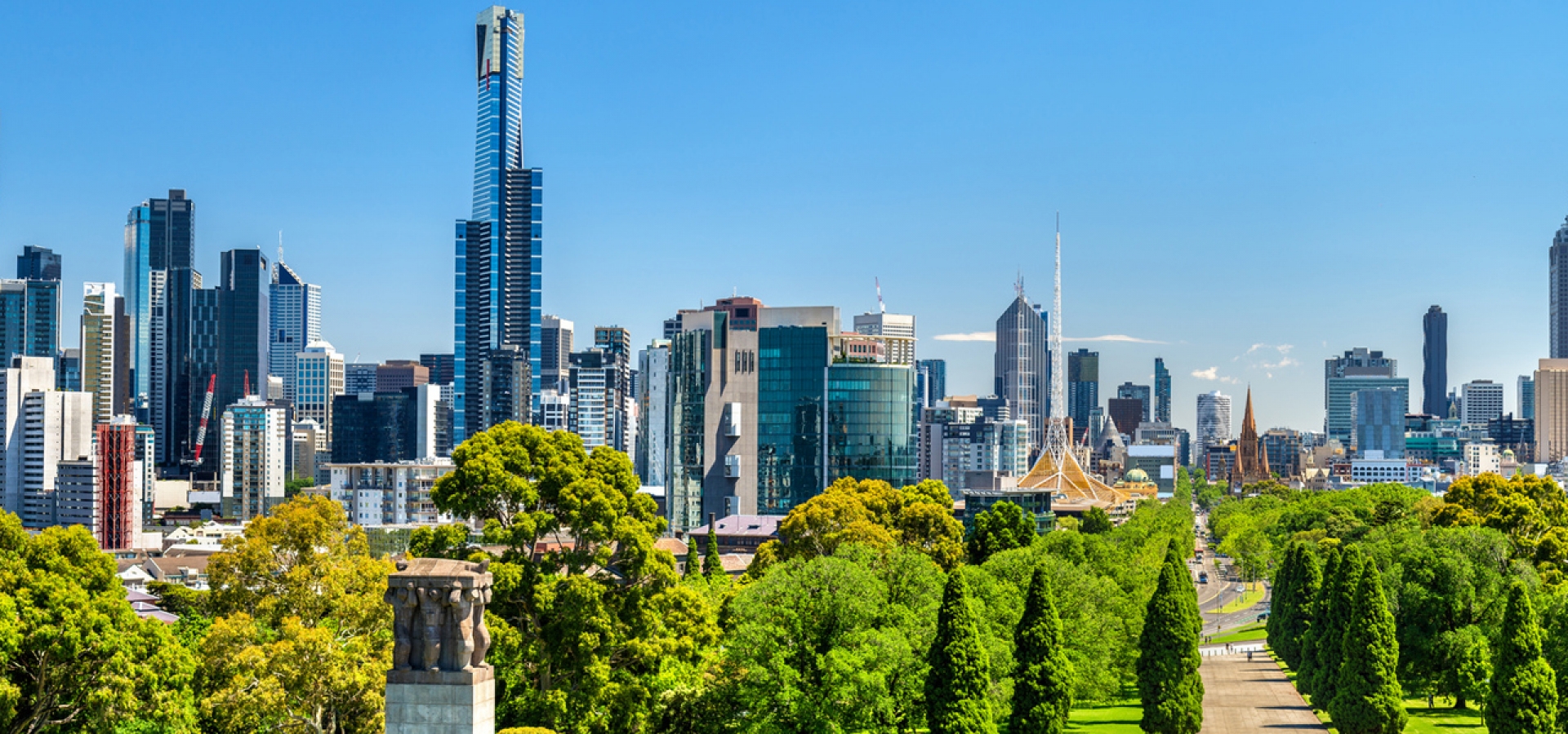 3.-Panorama-of-Melbourne-from-Kings-Domain-Parklands-1800x600