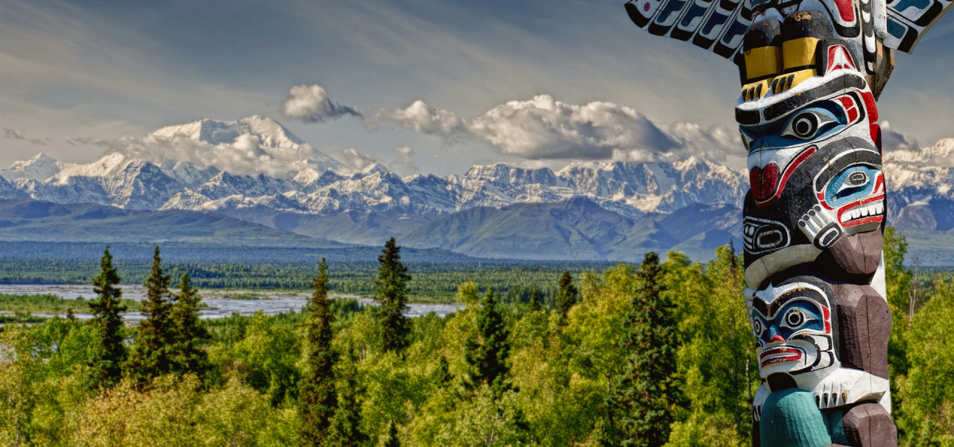 Native-Alaskan-Totem-Pole_1800x600