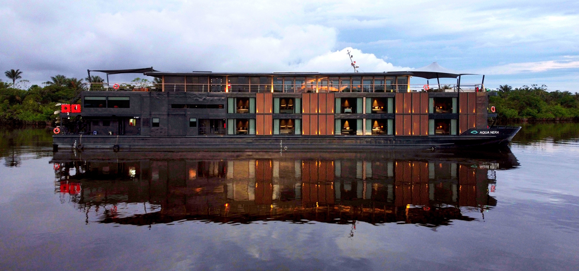 per_aqua_nera_ship-on-amazon river